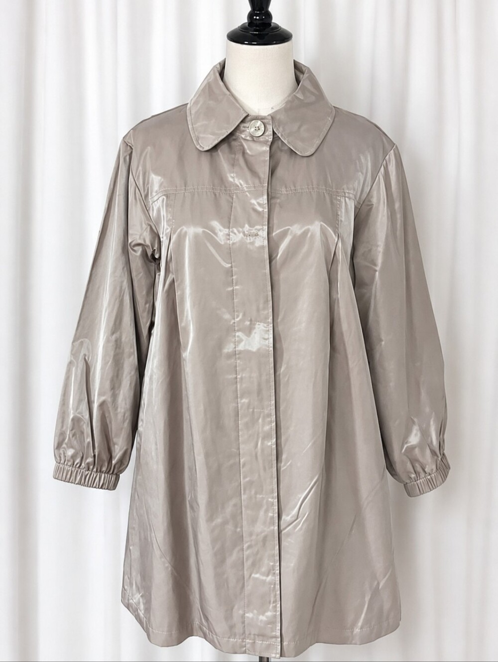 Nicole Miller Taupe Silver Sheen  Hidden Placket Oversized Lightweight Raincoat